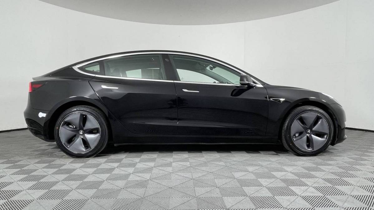 2019 Tesla Model 3 5YJ3E1EAXKF321490