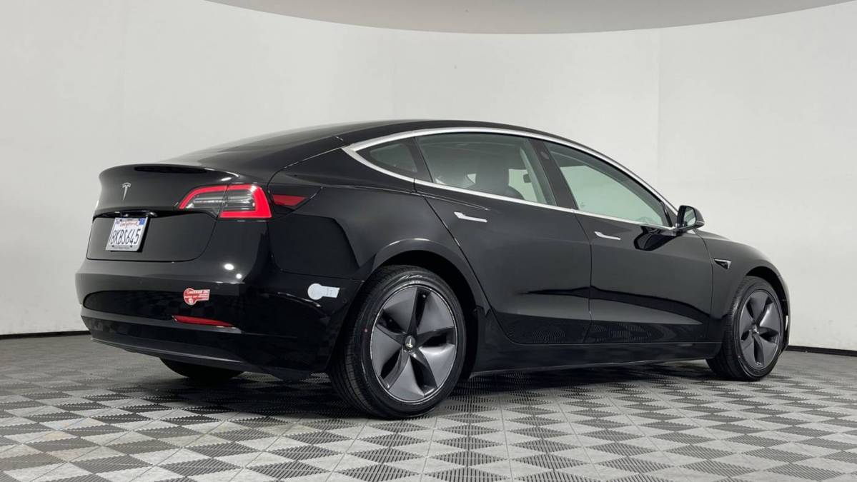 2019 Tesla Model 3 5YJ3E1EAXKF321490