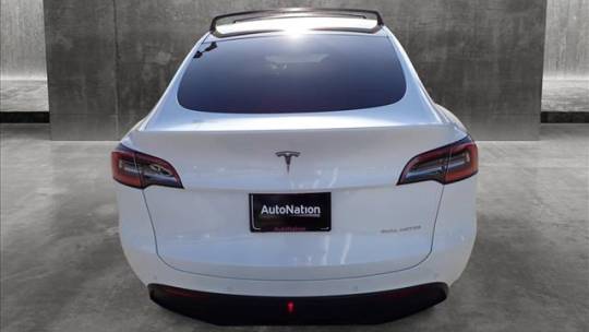 2021 Tesla Model Y 5YJYGDEE6MF074864