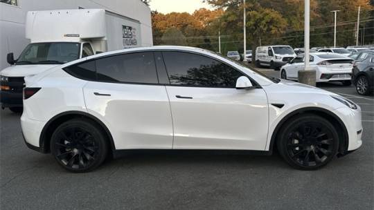 2021 Tesla Model Y 5YJYGDEE5MF304541