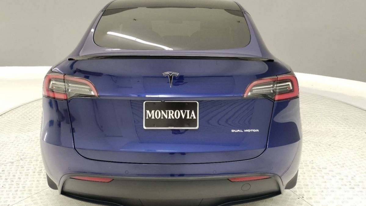 2020 Tesla Model Y 5YJYGDEE7LF057912