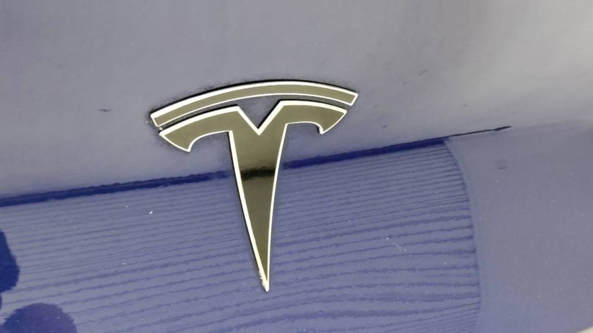 2020 Tesla Model Y 5YJYGDEE7LF057912