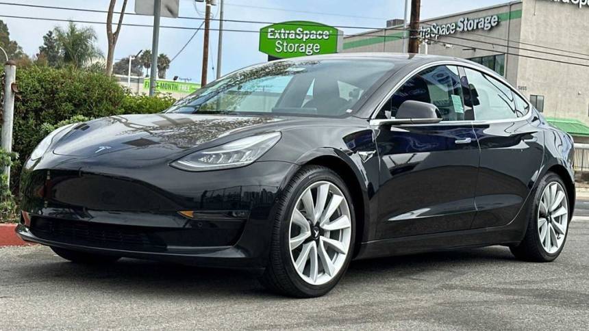 2018 Tesla Model 3 5YJ3E1EA0JF071031