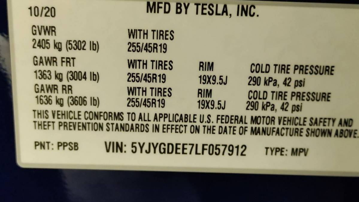 2020 Tesla Model Y 5YJYGDEE7LF057912