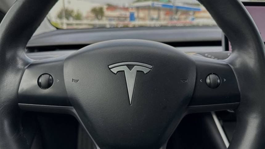 2018 Tesla Model 3 5YJ3E1EA0JF071031