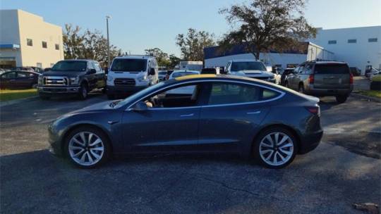 2019 Tesla Model 3 5YJ3E1EA0KF300759