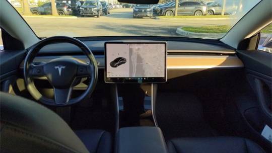 2019 Tesla Model 3 5YJ3E1EA0KF300759