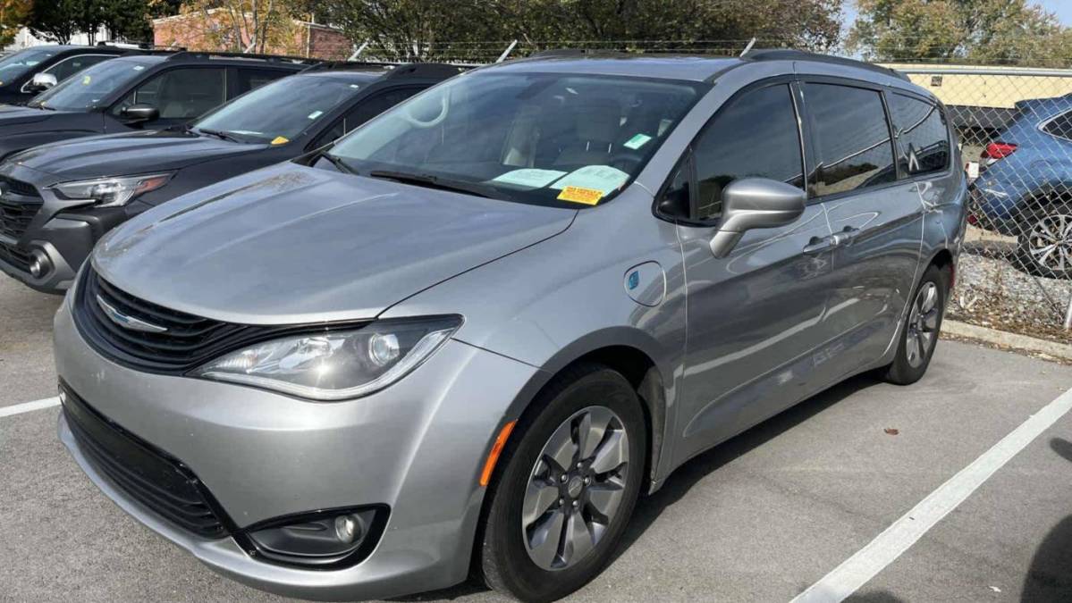 2018 Chrysler Pacifica Hybrid 2C4RC1N72JR295040