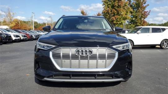 2019 Audi e-tron WA1VABGE3KB023256