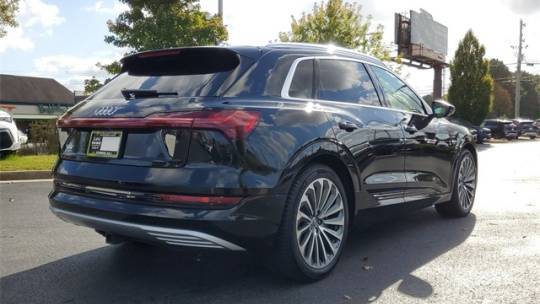 2019 Audi e-tron WA1VABGE3KB023256