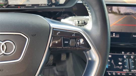 2019 Audi e-tron WA1VABGE3KB023256