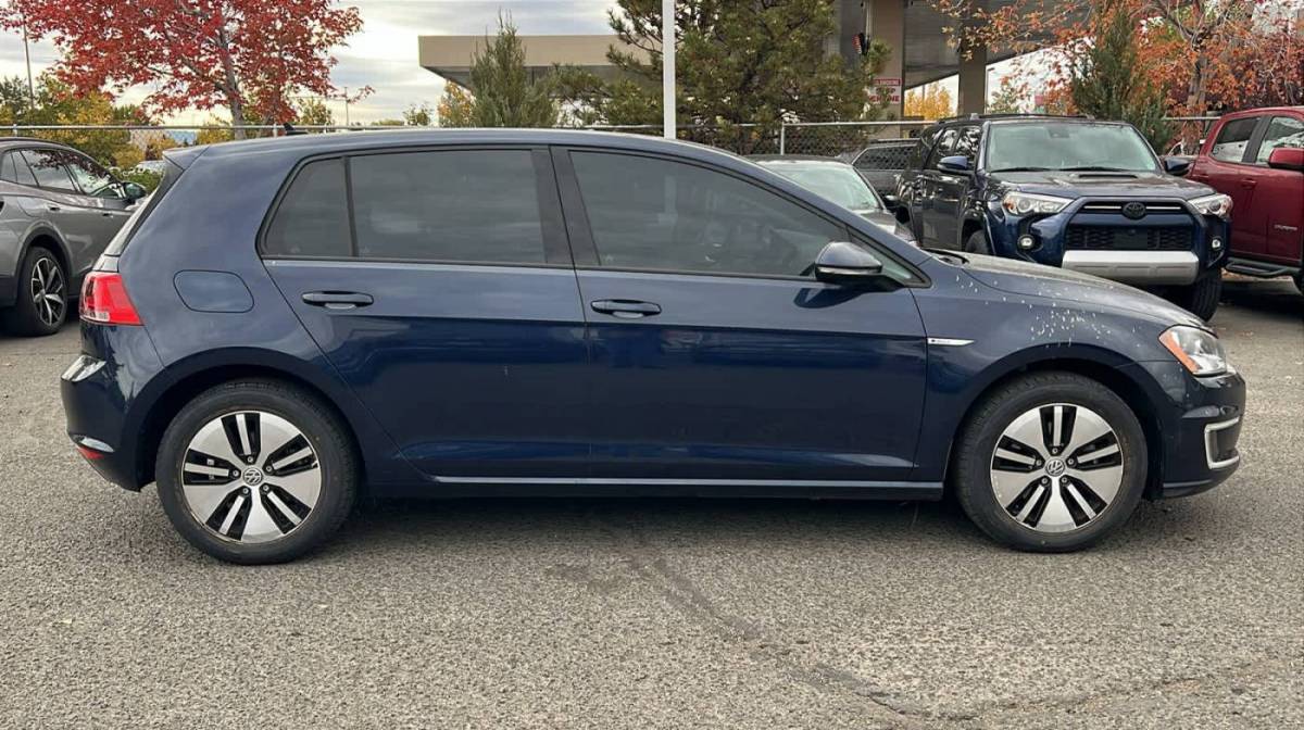 2016 Volkswagen e-Golf WVWKP7AU0GW913136