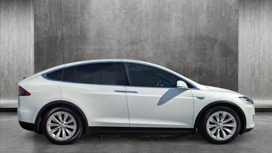 2016 Tesla Model X 5YJXCBE22GF005160