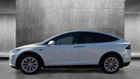 2016 Tesla Model X 5YJXCBE22GF005160