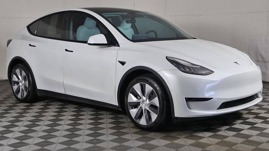 2020 Tesla Model Y 5YJYGDEE9LF027455