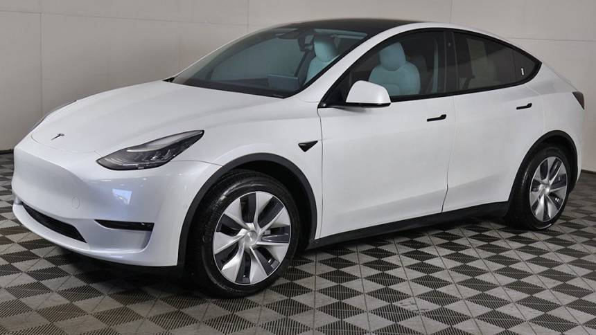 2020 Tesla Model Y 5YJYGDEE9LF027455