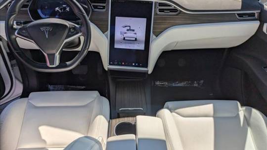 2016 Tesla Model X 5YJXCBE22GF005160