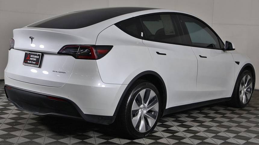 2020 Tesla Model Y 5YJYGDEE9LF027455