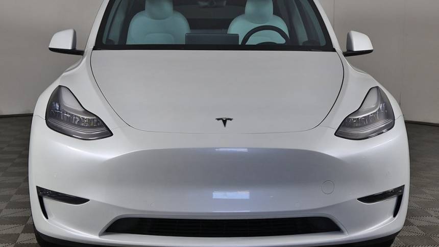 2020 Tesla Model Y 5YJYGDEE9LF027455