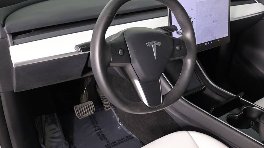 2020 Tesla Model Y 5YJYGDEE9LF027455