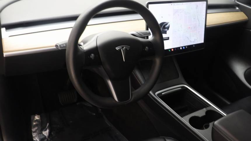 2021 Tesla Model Y 5YJYGDEE9MF244473