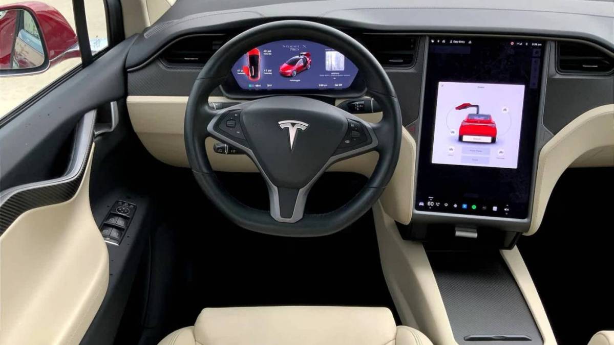 2018 Tesla Model X 5YJXCAE21JF129776