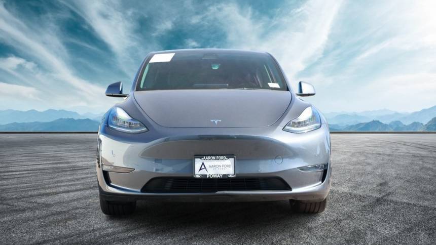 2021 Tesla Model Y 5YJYGAEE6MF143681