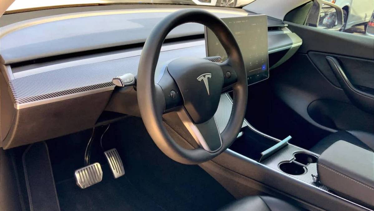 2020 Tesla Model Y 5YJYGDEE9LF029416