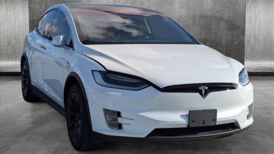 2017 Tesla Model X 5YJXCDE20HF048070