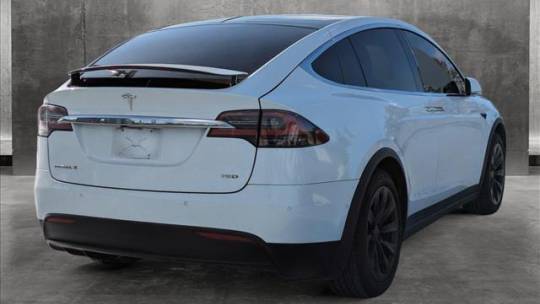 2017 Tesla Model X 5YJXCDE20HF048070