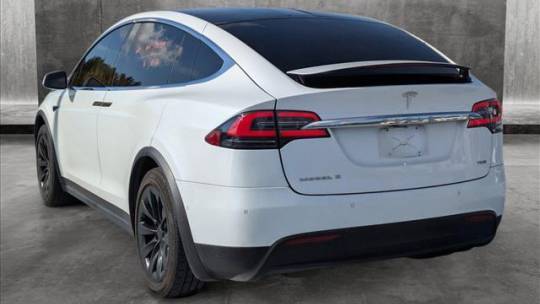 2017 Tesla Model X 5YJXCDE20HF048070