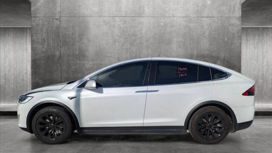 2017 Tesla Model X 5YJXCDE20HF048070