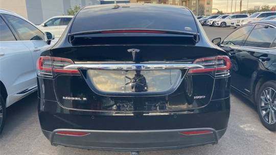 2018 Tesla Model X 5YJXCDE24JF102220