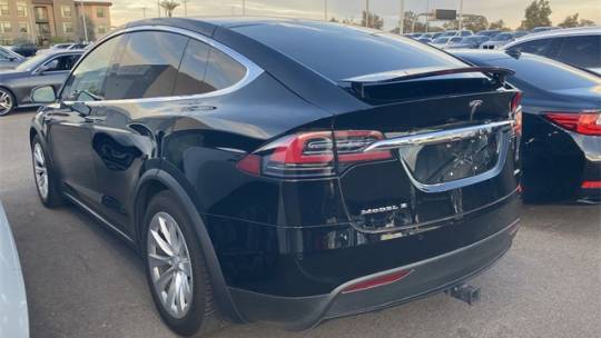 2018 Tesla Model X 5YJXCDE24JF102220