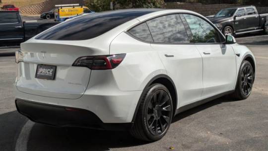 2020 Tesla Model Y 5YJYGDEE8LF033263