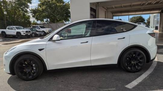 2020 Tesla Model Y 5YJYGDEE8LF033263