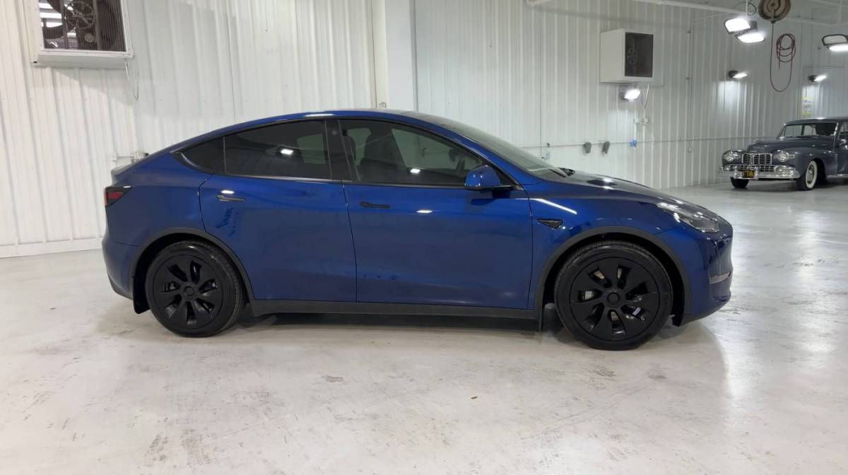 2021 Tesla Model Y 5YJYGDEE9MF094509