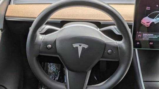 2020 Tesla Model Y 5YJYGDEE8LF033263