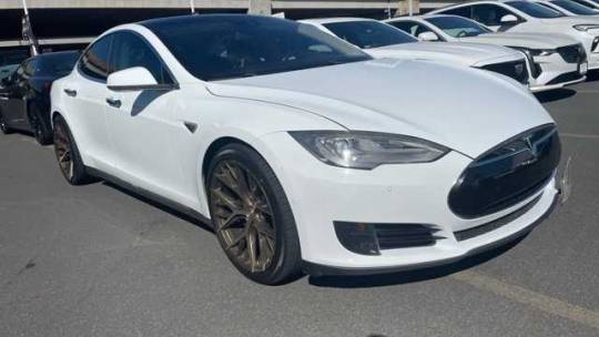 2015 Tesla Model S 5YJSA1S24FF095327