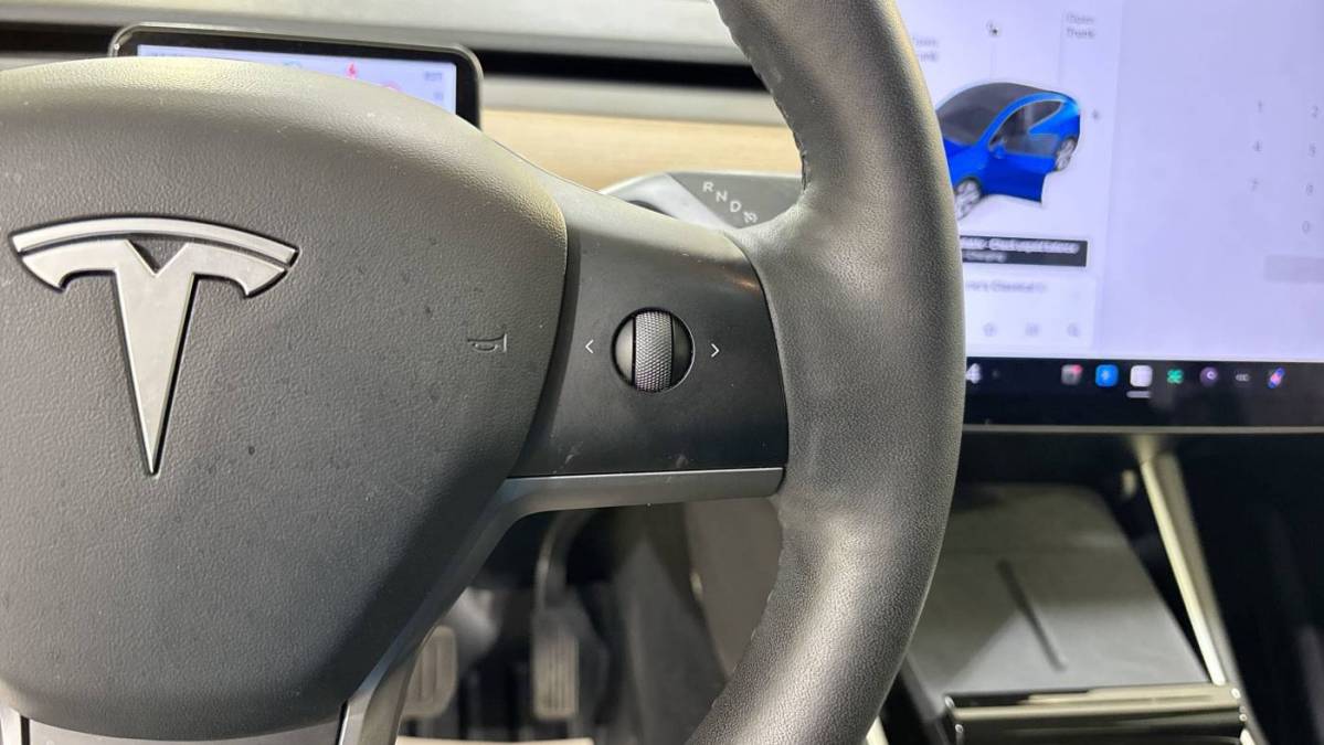 2021 Tesla Model Y 5YJYGDEE9MF094509