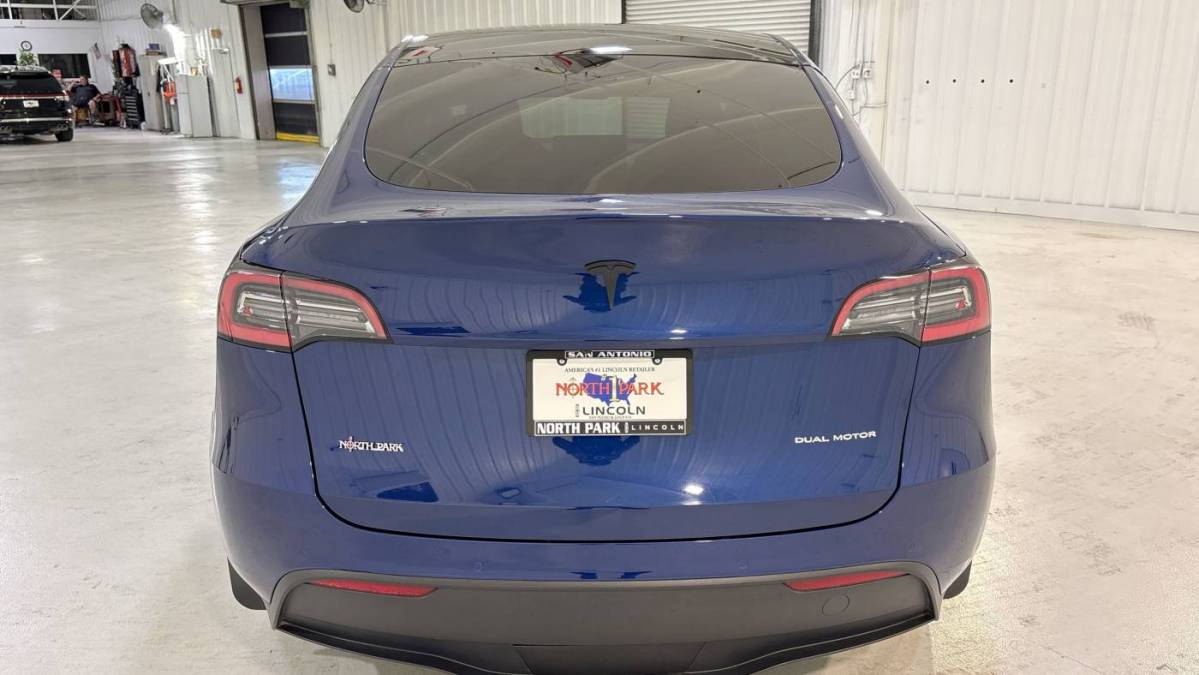 2021 Tesla Model Y 5YJYGDEE9MF094509