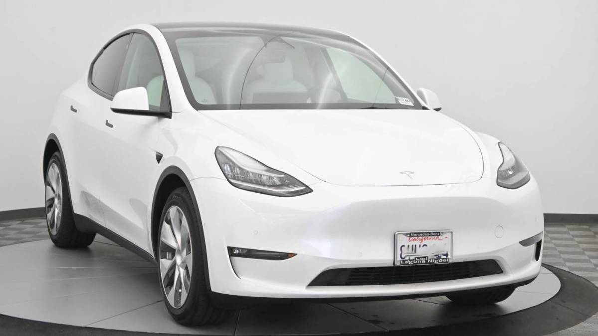 2021 Tesla Model Y 5YJYGDEE1MF161846