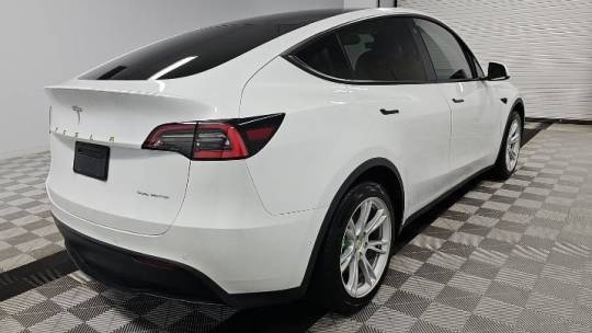 2021 Tesla Model Y 5YJYGDEE4MF083031