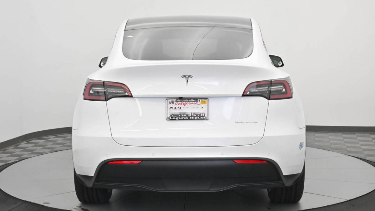 2021 Tesla Model Y 5YJYGDEE1MF161846