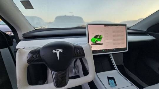 2021 Tesla Model Y 5YJYGDEE4MF083031