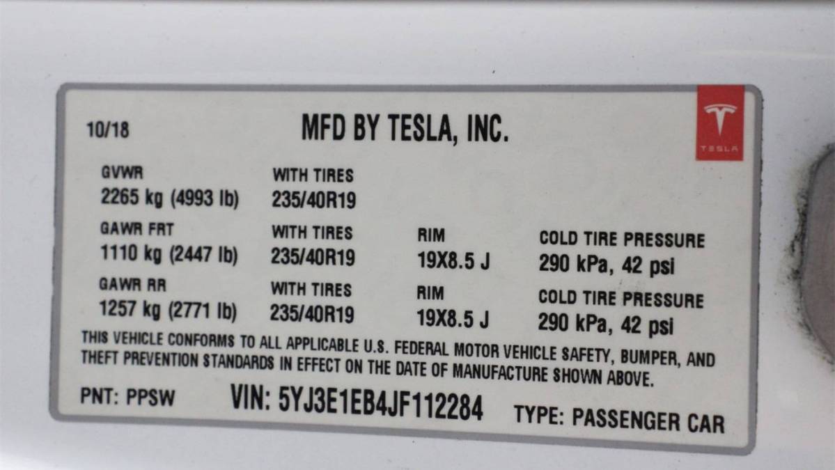 2018 Tesla Model 3 5YJ3E1EB4JF112284