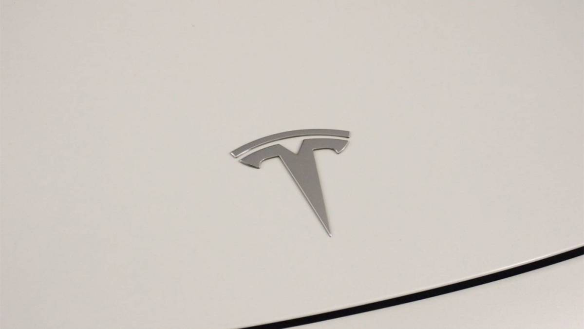 2018 Tesla Model 3 5YJ3E1EB4JF112284