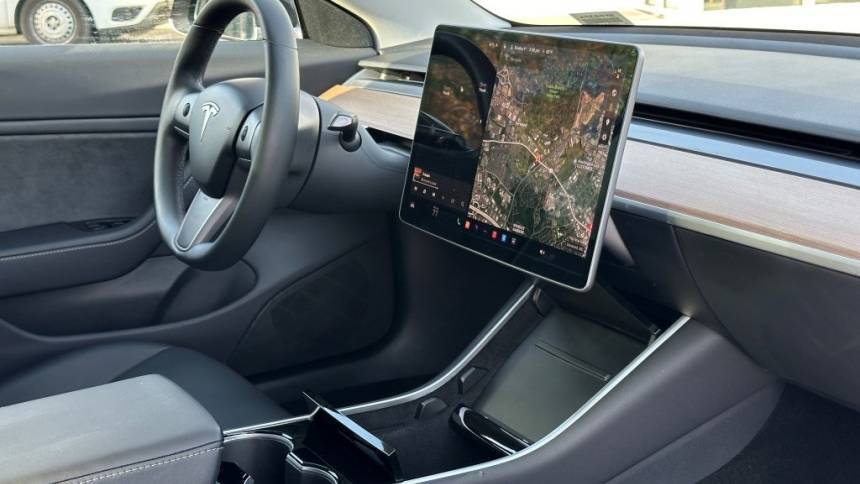 2018 Tesla Model 3 5YJ3E1EA8JF058298