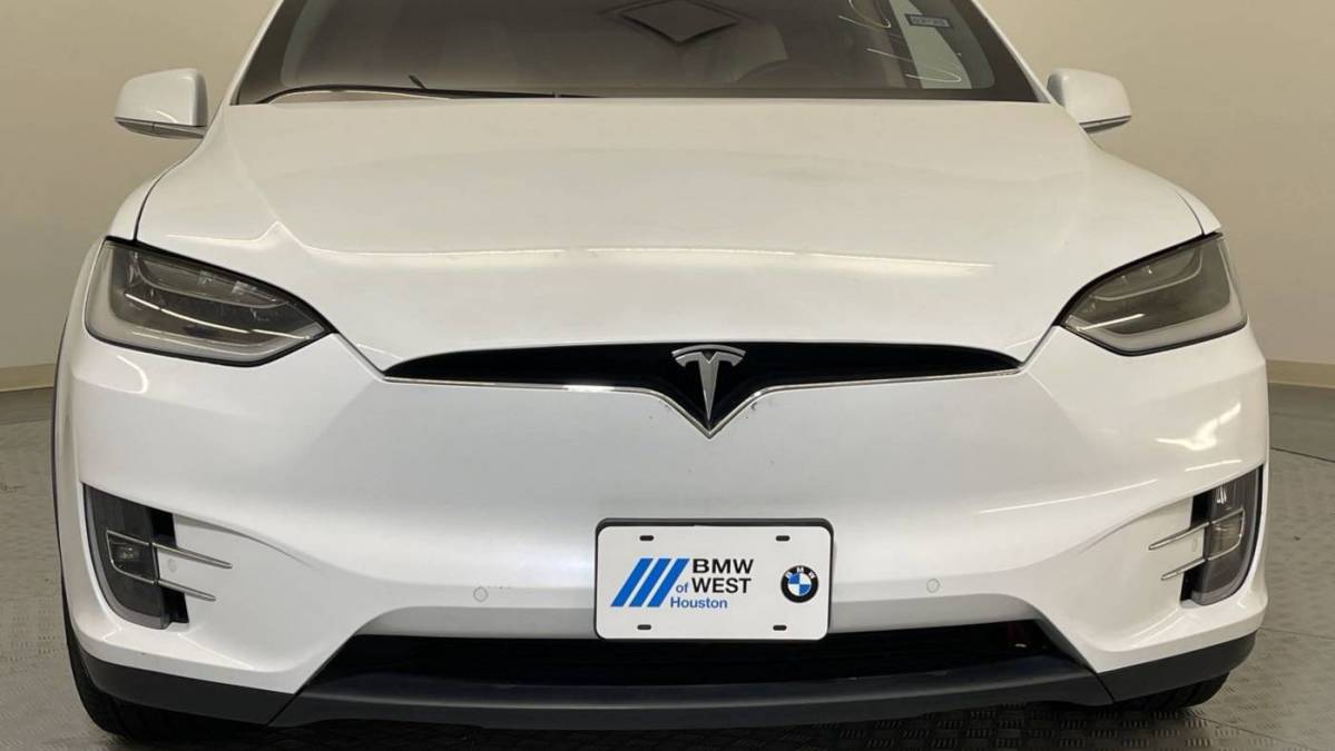 2018 Tesla Model X 5YJXCBE25JF139801