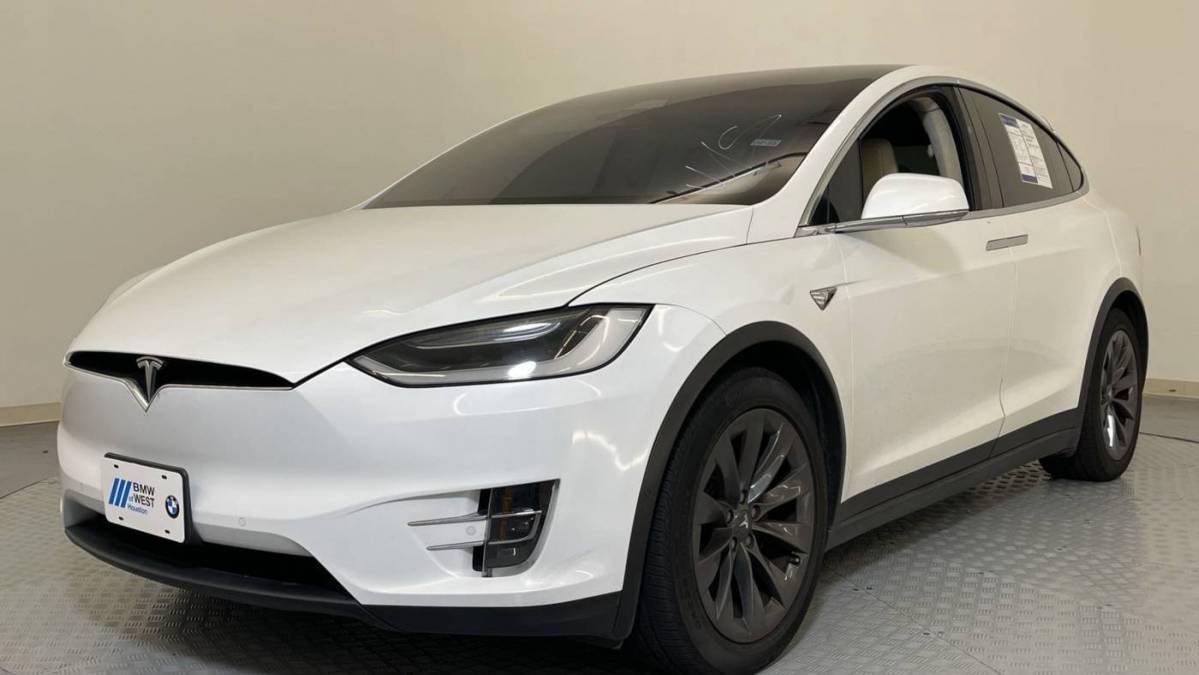 2018 Tesla Model X 5YJXCBE25JF139801